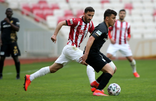 Sivasspor konuk ettiği Yeni Malatyaspor'u tek golle devirdi