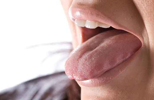 Ağız kuruluğu neden olur ağız kuruluğu nasıl geçer?