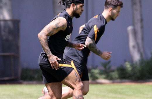 Galatasaray'da DeAndre Yedlin takımla çalışmalara başladı