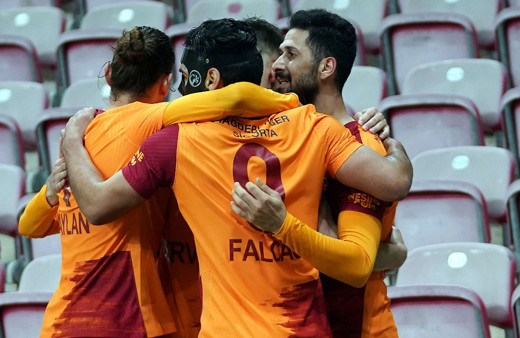 Galatasaray, Manchester United maçı için hazırlıklara başladı