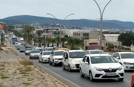 Tam kapanma öncesi Bodrum'a akın ettiler! Dilek Güngör'den göç manzarası için olay sözler