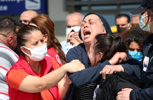Şehit Uzman Çavuş Mehmet Kırmızı'nın naaşı Adana'ya ulaştı