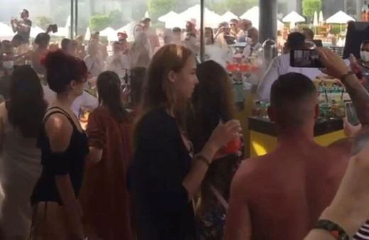 Tatilcilerin korona partisi pes dedirtti!