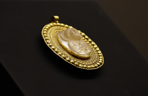 Çorum'da bulunan Pantokrator İsa Madalyonu büyük ilgi görüyor