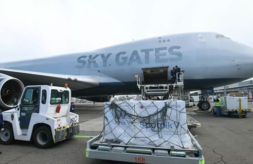 Sputnik V aşısının ilk teslimatı Azerbaycan'a ulaştı