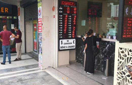 Esenyurt'ta tam kapanmada açık olan döviz bürosu mühürlendi