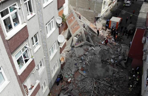 Zeytinburnu'nda 5 katlı bir bina çöktü! Araçlar enkaz altında kaldı