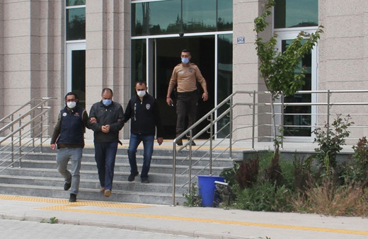 FETÖ'cü eski emniyet müdürü yakalandı