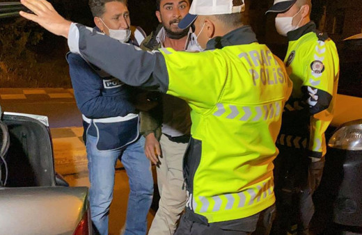 Sevgilisini darbedip zorla kaçırmak isterken yakalandı, CD ve arabasının derdine düştü