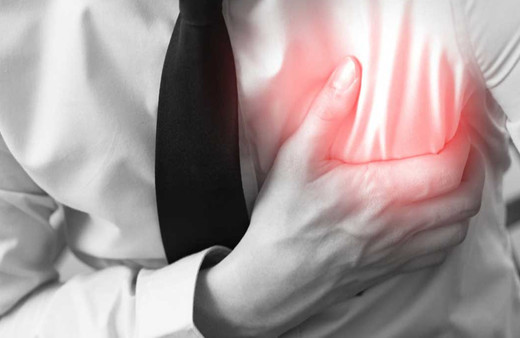 Kalp krizi belirtileri nelerdir? Göğüste rahatsız edici bir baskı varsa...