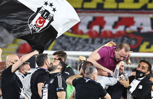 Sergen Yalçın'dan şampiyonluk gözyaşları