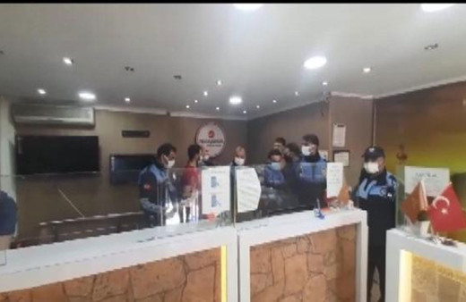 Esenyurt’ta açık olduğu tespit edilen para transfer merkezi mühürlendi