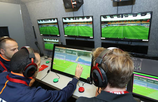 Süper Lig'de şampiyonluk yarışını ilgilendiren 3 maçın VAR hakemi açıklandı