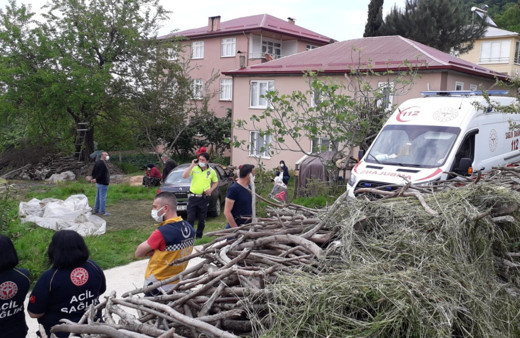 Giresun'da annesini baltayla öldürüp kardeşi ile 2 polisi yaralayan zanlı vurularak etkisiz hale getirildi