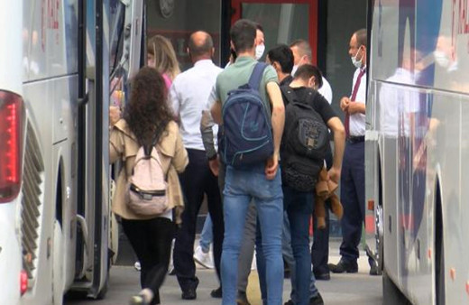 Tam kapanmanın bitmesine saatler kala otogarda yoğunluk başladı! Biletler tükendi