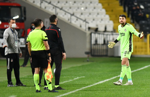 Ersin Destanoğlu: İnşallah 2 kupayla İstanbul’a döneceğiz