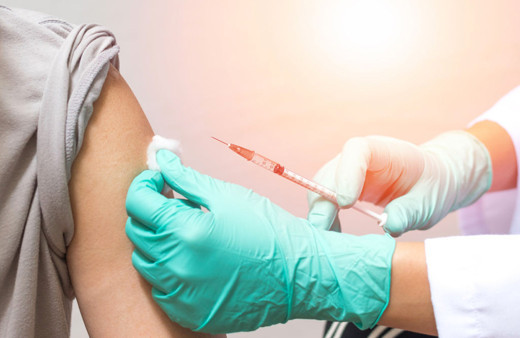 Covid-19 aşısını yan etkileri nedeniyle küresel çapta geri çektiler