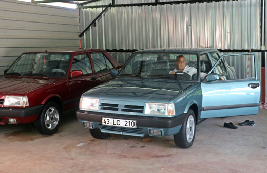 1994 model Doğan SLX 2 otomobiline gözü gibi bakıyor vasiyeti şoke etti mezarıma dahi gelmesinler