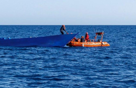 Tunus açıklarında tekne battı! 50'den fazla göçmen kayıp