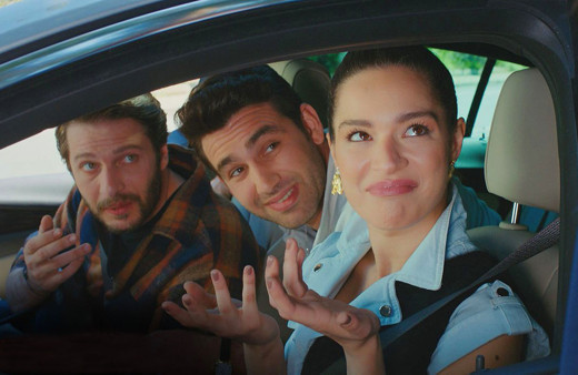 FOX TV Yasak Elma dizisinden ayrılıyor! Nesrin Cavadzade Nilperi Şahinkaya da bırakmıştı