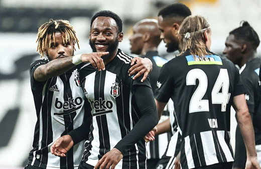 Beşiktaş'ın savunmada stoper ve sol bek sorunu