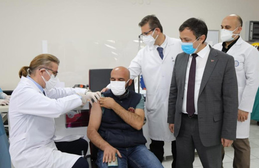 Yerli aşının faz-2 çalışmaları! Prof. Dr. Mustafa Çalış: Sonuçlar beklediğimizin üstünde