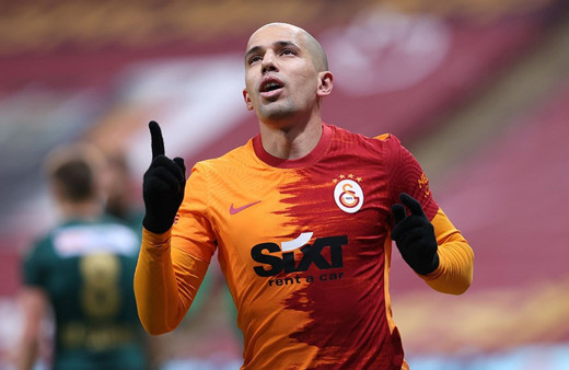 Feghouli'ye talip çıktı: 3 yıllık sözleşme teklifi