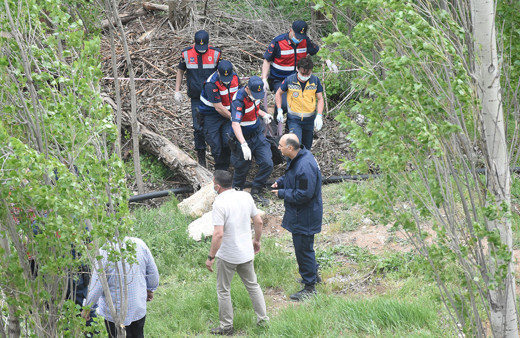 Sivas'ta arazi sulama tartışmasında baba ile oğlu öldürüldü