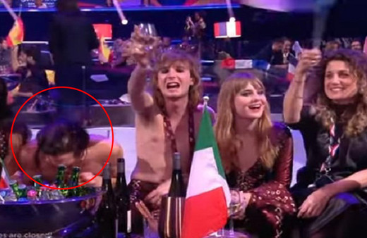 Eurovision 2021'de canlı yayında skandal görüntü! Şişelerin arkasına eğilip...