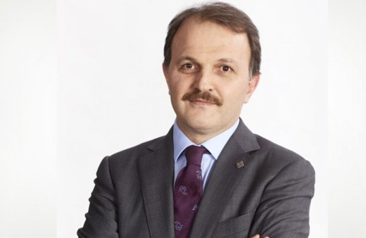 Adnan Ertem, Çalışma ve Sosyal Güvenlik Bakan Yardımcılığı görevine getirildi