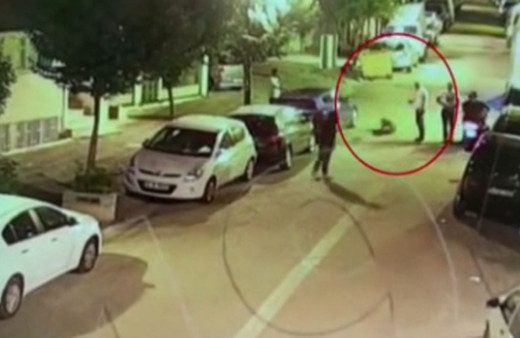 Sokak ortasında tartıştığı kişiyi silahla vurdu o anlar saniye saniye kamerada