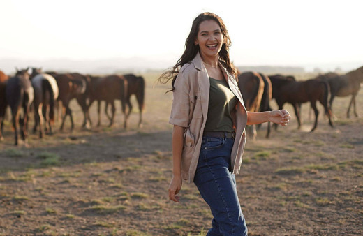 TRT Gönül Dağı dizisindeki Gülsim Ali İlhan 22 yaş büyük sevgilisi ünlü çıktı