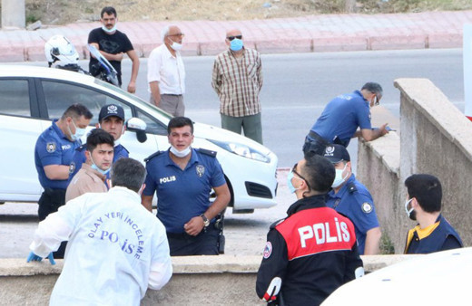 Niğde'de feci ölüm! Komşuları kanlar içinde buldu