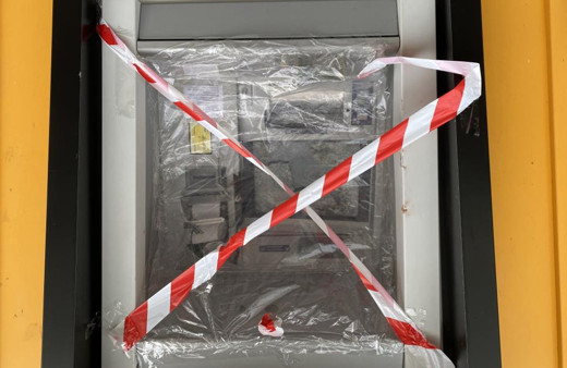 İstanbul'da sinirine hakim olamadı! Sabah ATM'ye gelenler şaşkına döndü