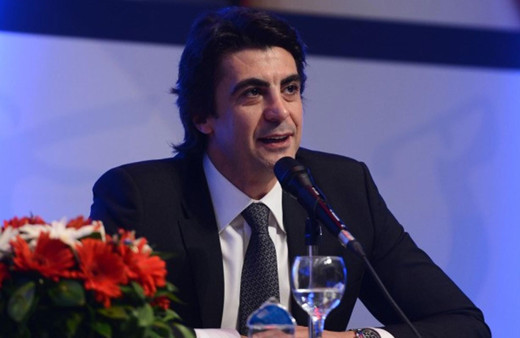 İbrahim Kutluay'ın yeni aşkı YouTuber İdil Yazar çıktı yılın aşk bombası!