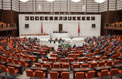 4. Yargı Paketi'nde bomba yenilikler! 'Israrlı takip' suç olacak yeni 'etkin pişmanlık' geliyor