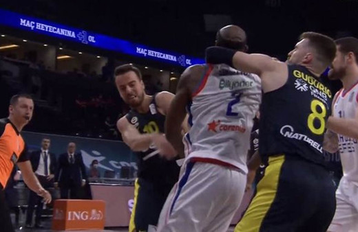 Melih Mahmutoğlu Singleton kavgası! Anadolu Efes- Fenerbahçe Beko maçında ortalık karıştı