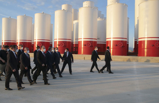 Doğalgaz keşfi müjdesine muhalefetten tepki çeken paylaşımlar