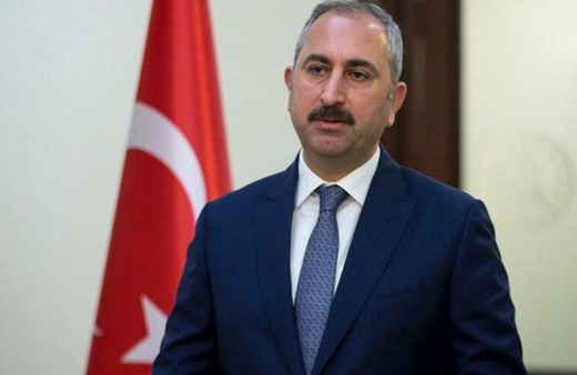 Adalet Bakanı Abdulhamit Gül'den Hayvan Hakları Yasası için 'geri sayım başladı' mesajı