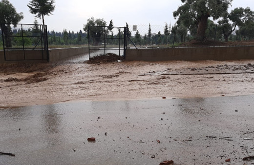 Aydın Nazilli'de sağanak yağmur etkili oldu