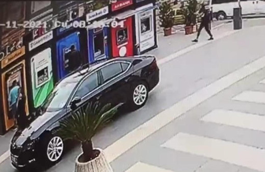 Yomra’da Belediye Başkanı Bıyık’a silahlı saldırı anı