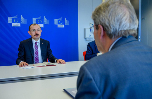 Ticaret Bakanı Mehmet Muş, Brüksel'de basın toplantısı düzenledi