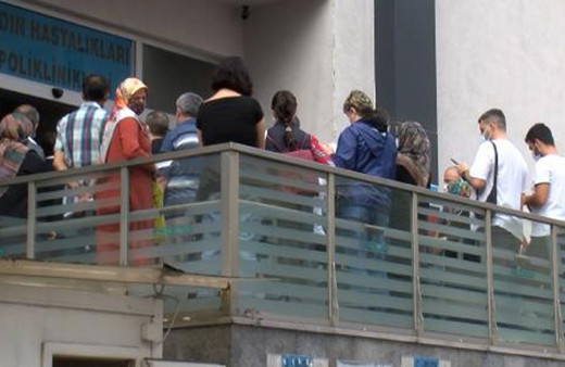 Bakan Fahrettin Koca açıkladı herkes hastanelere koştu! Uzun kuyruklar oluştu