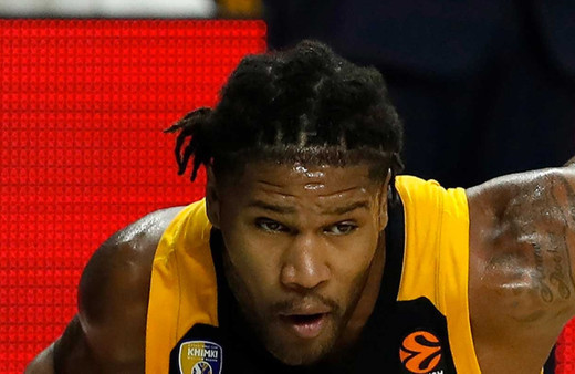 Fenerbahçe Beko ABD'li pivot Devin Booker ile anlaşma sağladı