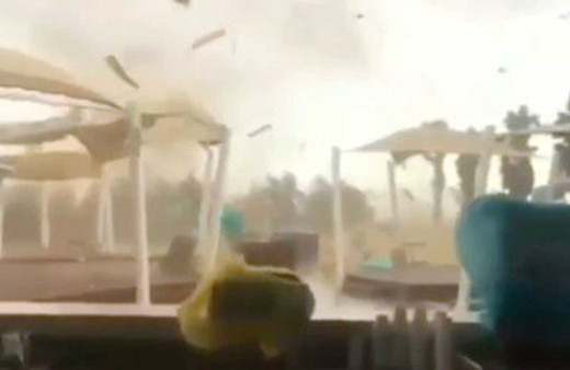 Antalya’da hortum dehşeti görüntülendi saniyeler içinde paramparça oldu