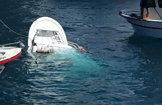 İstanbul Boğazı'nda gemi ile balıkçı teknesi çarpıştı 2 ölü