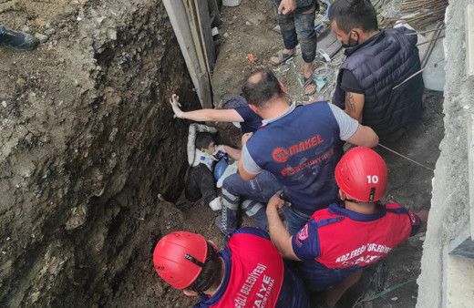 Zonguldak'ta göçük Toprak altındaki işçi saniye saniye görüntülendi