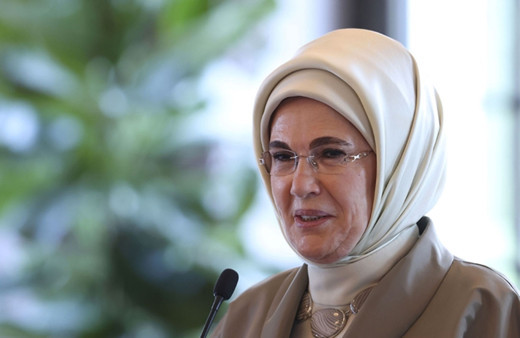 Emine Erdoğan'dan Babalar Günü mesajı