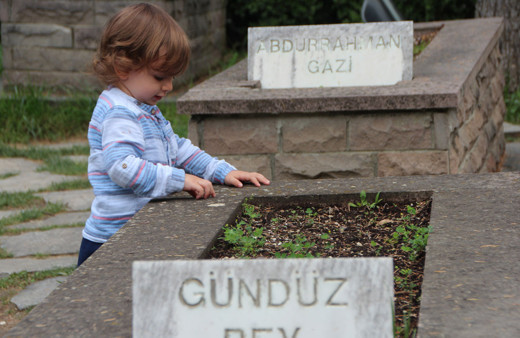 Ertuğrul Gazi türbesi 15 ay sonra açıldı çevre illerden türbeye akın ettiler