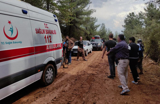 Denizli'de tarlada çalışan 7 kişi yıldırım düşmesi sonucu yaralandı